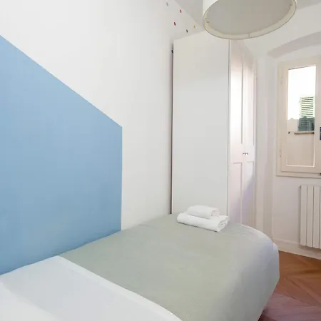 Modern In Daire Floransa